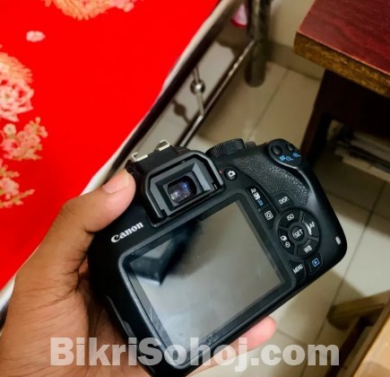 Canon 1200D